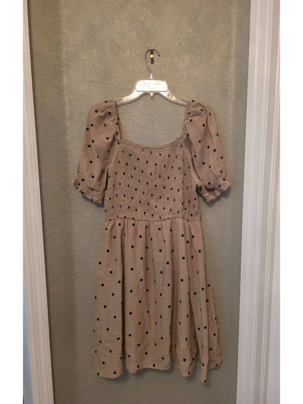 Hayden Tan Black Polka Dot Smocked Puff Sleeve Dress size Large NEW